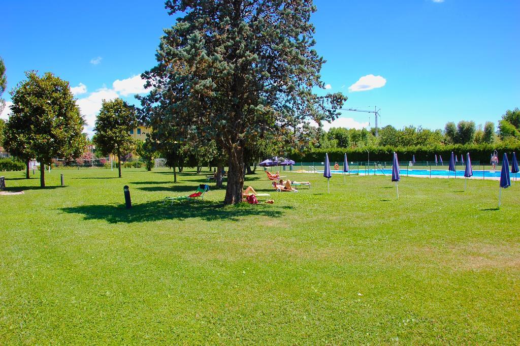 Campeggio Del Garda ペスキエーラ・デル・ガルダ エクステリア 写真