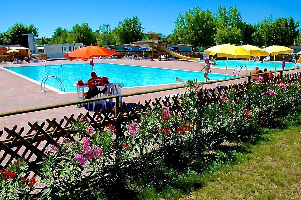 Campeggio Del Garda ペスキエーラ・デル・ガルダ エクステリア 写真