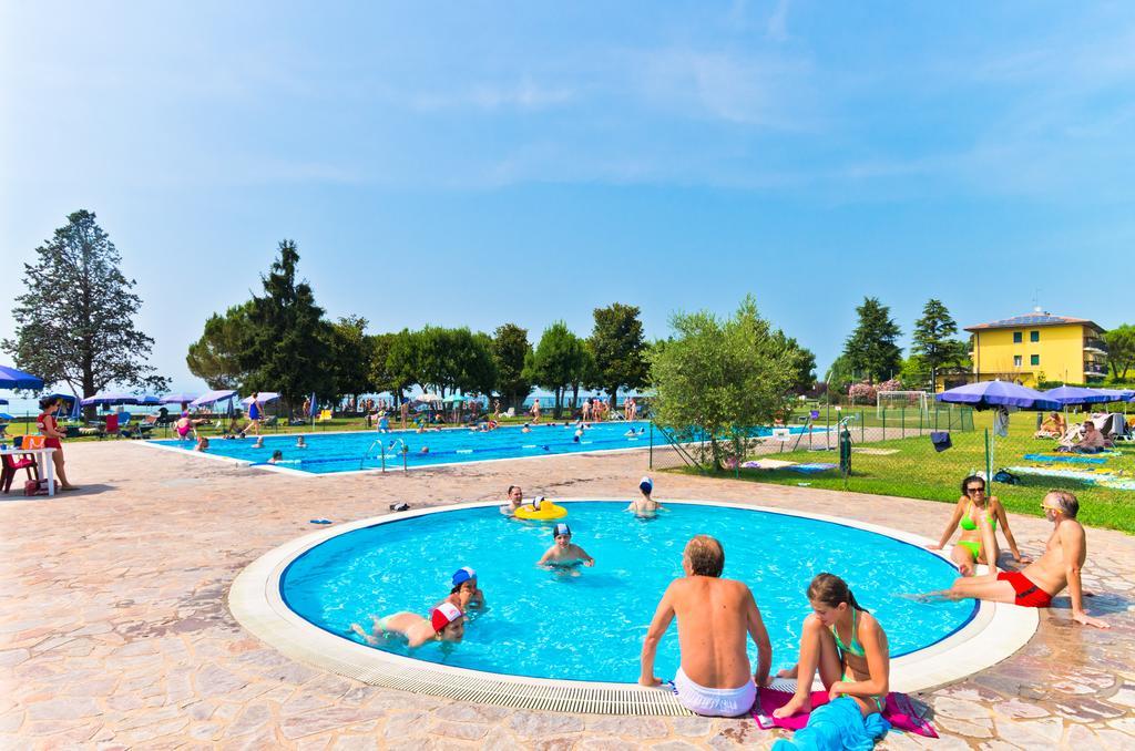 Campeggio Del Garda ペスキエーラ・デル・ガルダ エクステリア 写真