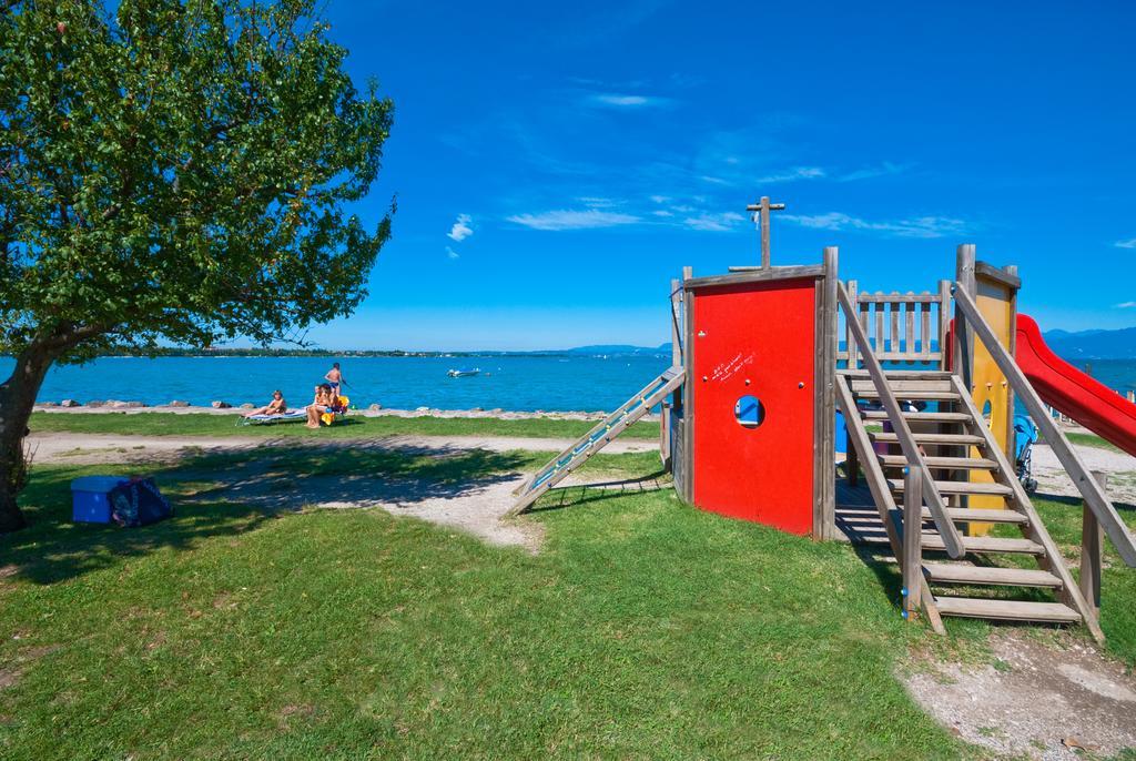 Campeggio Del Garda ペスキエーラ・デル・ガルダ エクステリア 写真
