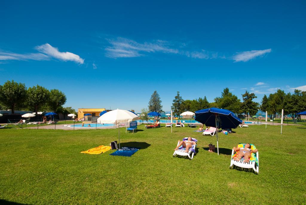 Campeggio Del Garda ペスキエーラ・デル・ガルダ エクステリア 写真