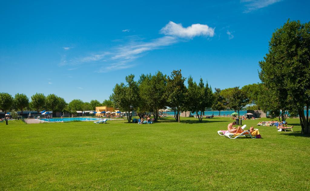 Campeggio Del Garda ペスキエーラ・デル・ガルダ エクステリア 写真