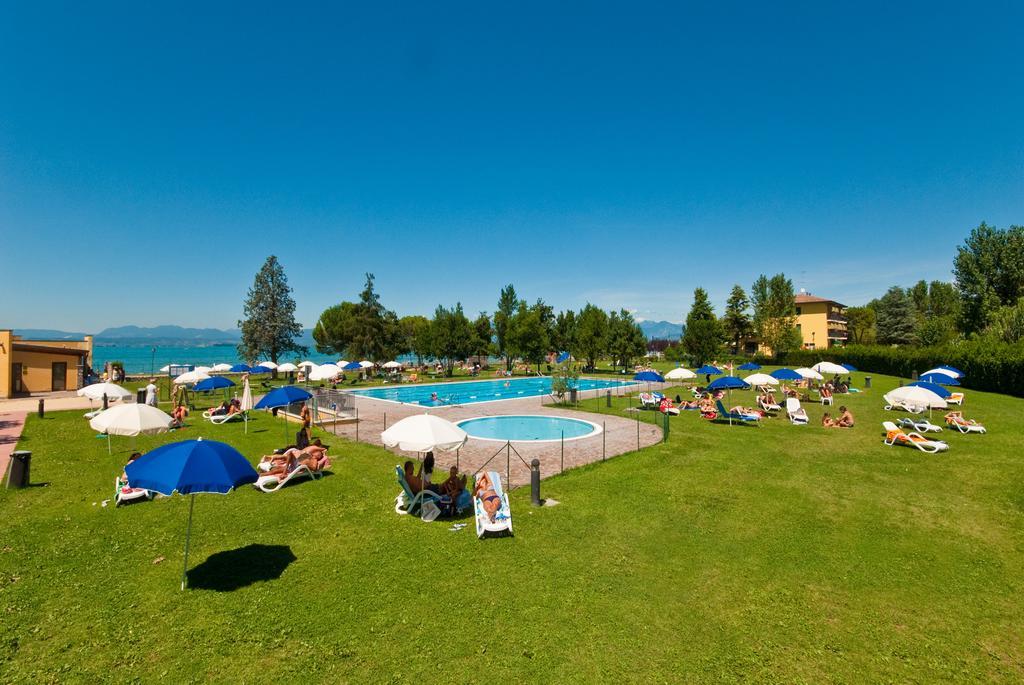 Campeggio Del Garda ペスキエーラ・デル・ガルダ エクステリア 写真